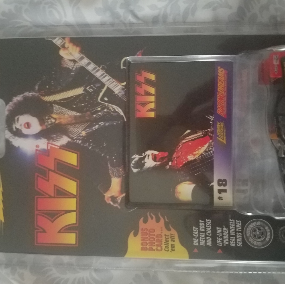 Johnny Lightning Kiss Diecast Racing Cars